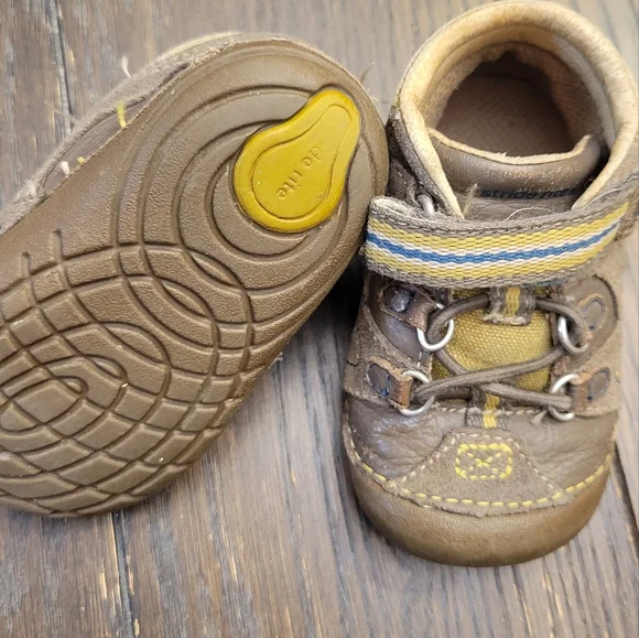 Stride Rite - Picture 3 of 4